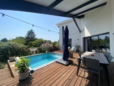 Maison contemporaine 4 chambres CAMBLANES ET MEYNAC (33)