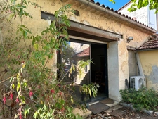 Maison en pierre 180 m² + dépendance 80 m², garage 45 m² et jardin de 1 400 m²
