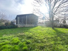 Grange en pierre 140 m² au sol sur terrain constructible 700 m² – Fort potentiel – Cénac