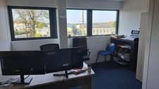 Locaux professionnels / Bureaux 347 m² - Artigues-près-Bordeaux