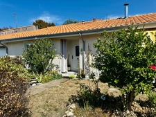 Maison 143m2 - 5 chambres - garage - piscine - environnement très calme.