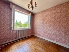 Maison des années 50 à rénover – 86 m² habitables – Grand terrain arboré – Secteur Hourcade