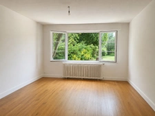 Maison des années 50 à rénover – 86 m² habitables – Grand terrain arboré – Secteur Hourcade