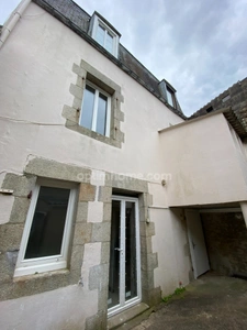 Immeuble de rapport à QUIMPERLE.