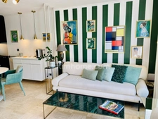 Plage et commerces à pied pour cet appartement tout confort, avec terrasse et jardinet privatif. 