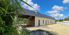 Exclusivité!!! RARE à la vente, Maison de Caractère entièrement rénovée de 170 m², 4 chambres et avec 3000 m² de terrain + Studio + dépendances 
