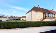 Exclusivité!!! Maison de village 5 pièces et d'environ 90 m², 3 chambres, sous sol complet 48 m²,jardin  en plein cœur de Canisy