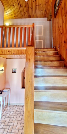 EXCLUSIVITE!! Maison familiale spacieuse de 7 pièces sur environ 150 m² avec jardin de 1200m², garage et dépendances
