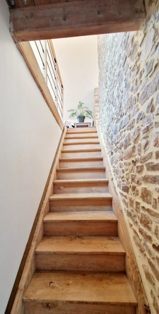 Exclusivité!!! RARE à 2 min du bourg , Maison de Caractère, rénovée, très belle prestation, de 8 pièces, d'environ 205 m²et de 2900m² de terrain avec dépendances, GROS POTENTIEL!