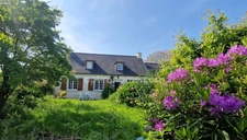 Exclusivité.!! Charmante maison familiale de 137 m2, 6 pièces 4 chambres dont une avec vue mer — Quettehou — 