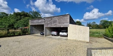 Exclusivité!!! RARE à la vente, Maison de Caractère entièrement rénovée de 170 m², 4 chambres et avec 3000 m² de terrain + Studio + dépendances 