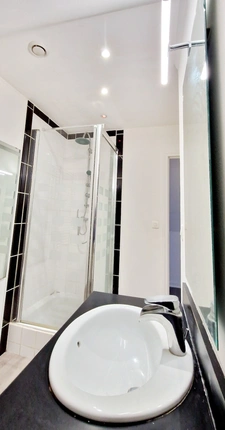 EXCLUSIVITE!! APPARTEMENT DE 4 PIECES DE 54 m² (80m² au sol) EN PLEIN CENTRE DE BAYEUX