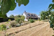 🏡 Coup de cœur à la campagne – Belle maison familiale 6 pièces de 140 m² avec véranda chauffée, dépendances, garages et jardin