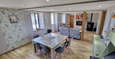 Exclusivité!!! RARE à la vente, Maison de Caractère entièrement rénovée de 170 m², 4 chambres et avec 3000 m² de terrain + Studio + dépendances 