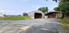  EXCLUSIVITE!PROPRIETE EQUESTRE DE HAUT STANDING de près dze 5 ha, A 10 Min DE LA PLAGE , 1 MAISON D'HABITATION DE 150 m², UN STUDIO , 43 BOXES, UNE PISTE DE GALOP, CARRIERE de 75m x 65m et 20 ha pos