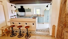 Exclusivité!!! RARE à 2 min du bourg , Maison de Caractère, rénovée, très belle prestation, de 8 pièces, d'environ 205 m²et de 2900m² de terrain avec dépendances, GROS POTENTIEL!