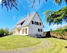 EXCLUSIVITÉ – Maison familiale de 195 m² – 7 chambres – Sous-sol complet – Double garage – Condé-sur-Vire
