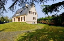 EXCLUSIVITÉ – Maison familiale de 195 m² – 7 chambres – Sous-sol complet – Double garage – Condé-sur-Vire
