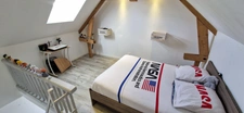 Exclusivité!!! RARE à la vente, Maison de Caractère entièrement rénovée de 170 m², 4 chambres et avec 3000 m² de terrain + Studio + dépendances 