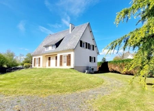 Exclusivité!!! RARE à la vente à 10 min de St Lô et de L'A84, Maison de 195 m², 7 chambres et avec 3000 m² de terrain 