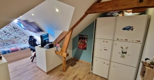Exclusivité!!! RARE à la vente, Maison de Caractère entièrement rénovée de 170 m², 4 chambres et avec 3000 m² de terrain + Studio + dépendances 