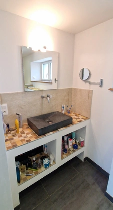 Exclusivité!!! RARE à la vente, Maison de Caractère entièrement rénovée de 170 m², 4 chambres et avec 3000 m² de terrain + Studio + dépendances 