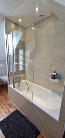 Exclusivité!!! RARE à la vente, Maison de Caractère entièrement rénovée de 170 m², 4 chambres et avec 3000 m² de terrain + Studio + dépendances 