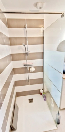 EXCLUSIVITE!! MAISON DE 2021 COMPRENANT 4 PIECES ET DE 75 m² AVEC GARAGE DE 21 M² SUR PLUS DE 400m² DE TERRAIN