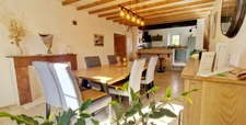 Exclusivité!!! RARE à 2 min du bourg , Maison de Caractère, rénovée, très belle prestation, de 8 pièces, d'environ 205 m²et de 2900m² de terrain avec dépendances, GROS POTENTIEL!