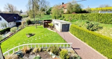 EXCLUSIVITE!! Maison familiale spacieuse de 7 pièces sur environ 150 m² avec jardin de 1200m², garage et dépendances