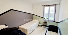 RARE à la vente!!!A SAINT LÔ, Pavillon de standing rénové  • 4 chambres • Jardin 1 400 m²  • Géothermie – Calme absolu – CLASSE ENERGIE B