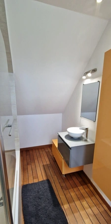 Exclusivité!!! RARE à la vente, Maison de Caractère entièrement rénovée de 170 m², 4 chambres et avec 3000 m² de terrain + Studio + dépendances 