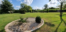 Exclusivité!!! RARE à la vente, Maison de Caractère entièrement rénovée de 170 m², 4 chambres et avec 3000 m² de terrain + Studio + dépendances 