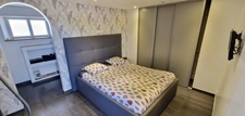 Exclusivité!!! RARE à la vente, Maison de Caractère entièrement rénovée de 170 m², 4 chambres et avec 3000 m² de terrain + Studio + dépendances 