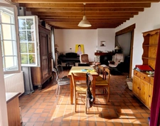 Exclusivité.!! Charmante maison familiale de 137 m2, 6 pièces 4 chambres dont une avec vue mer — Quettehou — 
