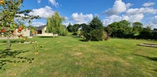 Exclusivité!!! RARE à la vente, Maison de Caractère entièrement rénovée de 170 m², 4 chambres et avec 3000 m² de terrain + Studio + dépendances 