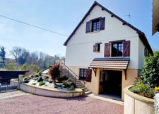 EXCLUSIVITE!! Maison familiale spacieuse de 7 pièces sur environ 150 m² avec jardin de 1200m², garage et dépendances
