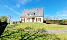 EXCLUSIVITÉ – Maison familiale de 195 m² – 7 chambres – Sous-sol complet – Double garage – Condé-sur-Vire