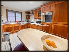 Maison semi-individuelle 3 chambres – Quartier résidentiel recherché à Provin