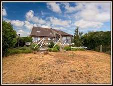 MAISON INDIVIDUELLE DE 198 m² – SEMI-PLAIN-PIED – SOUS-SOL COMPLET – BEAUX VOLUMES