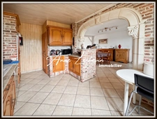 MAISON INDIVIDUELLE DE 198 m² – SEMI-PLAIN-PIED – SOUS-SOL COMPLET – BEAUX VOLUMES