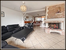 MAISON INDIVIDUELLE DE 198 m² – SEMI-PLAIN-PIED – SOUS-SOL COMPLET – BEAUX VOLUMES