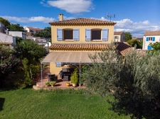 Maison familiale lumineuse avec jardin sans vis-à-vis