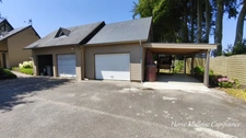 A 20 KMS de Fécamp. Ensemble immobilier comprenant 2 habitations (303 m²);1 piscine; triple garage; Terrain 5215 m².