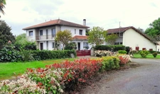 Maison à vendre 8 pièces  193 m² PROCHE AIRE SUR L'ADOUR (40) 5 Chambres-Garage-1900 m² de terrain avec piscine.