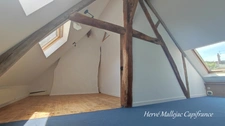 FECAMP real estate complex comprising 1 studio; 1 F2 apartment; 1 F6 apartment; 1 workshop of 100 m² and a courtyard of 180 m².