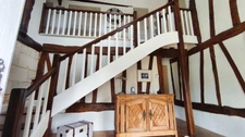 A 20 KMS de Fécamp. Ensemble immobilier comprenant 2 habitations (303 m²);1 piscine; triple garage; Terrain 5215 m².