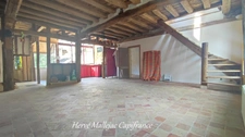 FECAMP real estate complex comprising 1 studio; 1 F2 apartment; 1 F6 apartment; 1 workshop of 100 m² and a courtyard of 180 m².