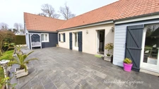 Single-story house for sale in NEVILLE (76), 7 rooms, 173 m², 3/4 bedrooms - 1400 m² of land with garage. Energy rating: C