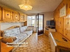 STUDIO-CABINE EN REZ-DE-JARDIN À LAYE 
